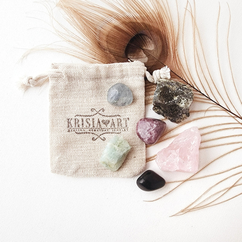 GOOD SLEEP crystal set for peaceful, restful sleep aid, relaxation healing crystals to release stress and anxiety. Aquamarine, Celestite, Lepidolite, Black Tourmaline, Rose Quartz, and Labradorite.