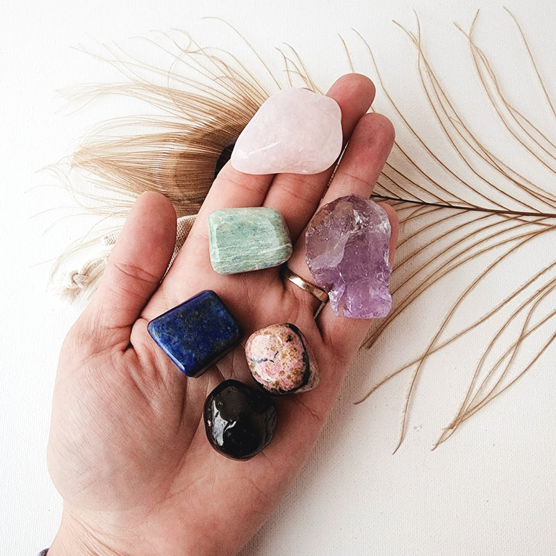 UNIVERSAL LOVE crystal set for attracting romantic relationship, soulmate & happy marriage. Rose Quartz, Garnet, Ruby in Zoisite, Amethyst, Lapis Lazuli