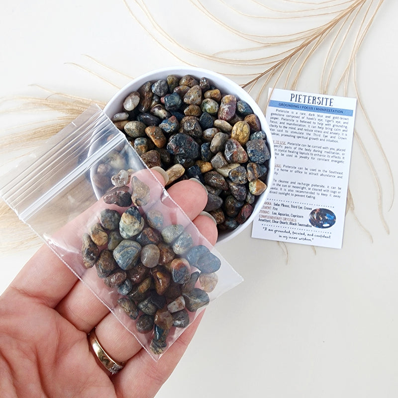 PIETERSITE crystal chips 1oz - No hole