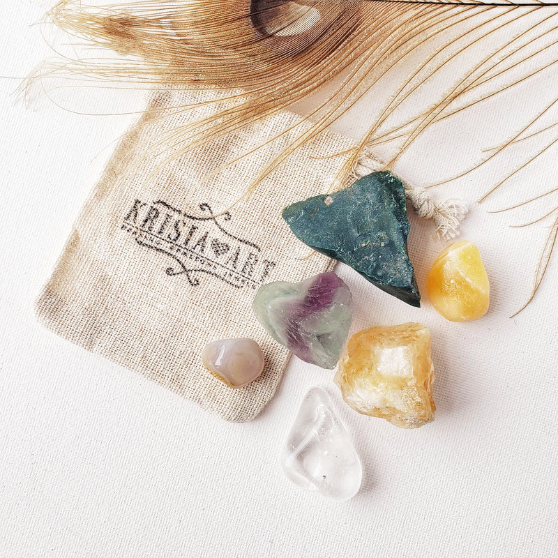 CREATIVITY crystals set for inspiration, focus, personal growth, new ideas. Healing crystals for artists, writers, crafters. Clear Quartz, Yellow Calcite, Bloodstone, Chalcedony, Citrine, Fluorite