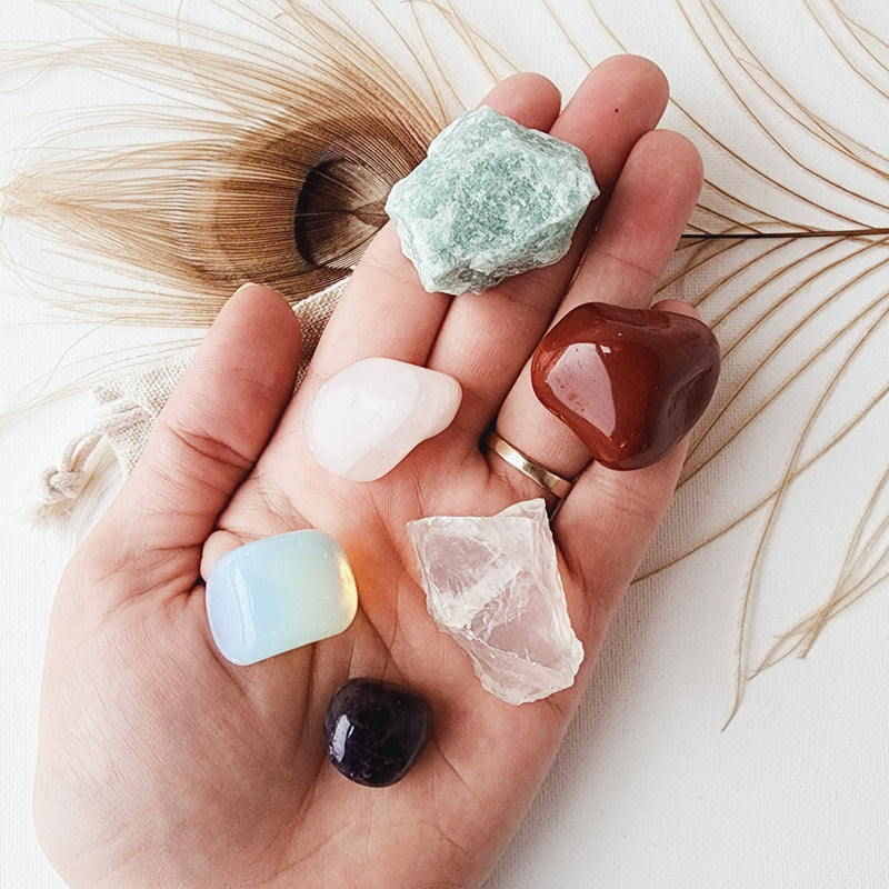 LAW OF ATTRACTION crystal set for attracting wealth, abundance, love, happiness and manifest intentions. Red Jasper, Clear Quartz, Green Aventurine, Opalite, Rose Quartz, Amethyst. 