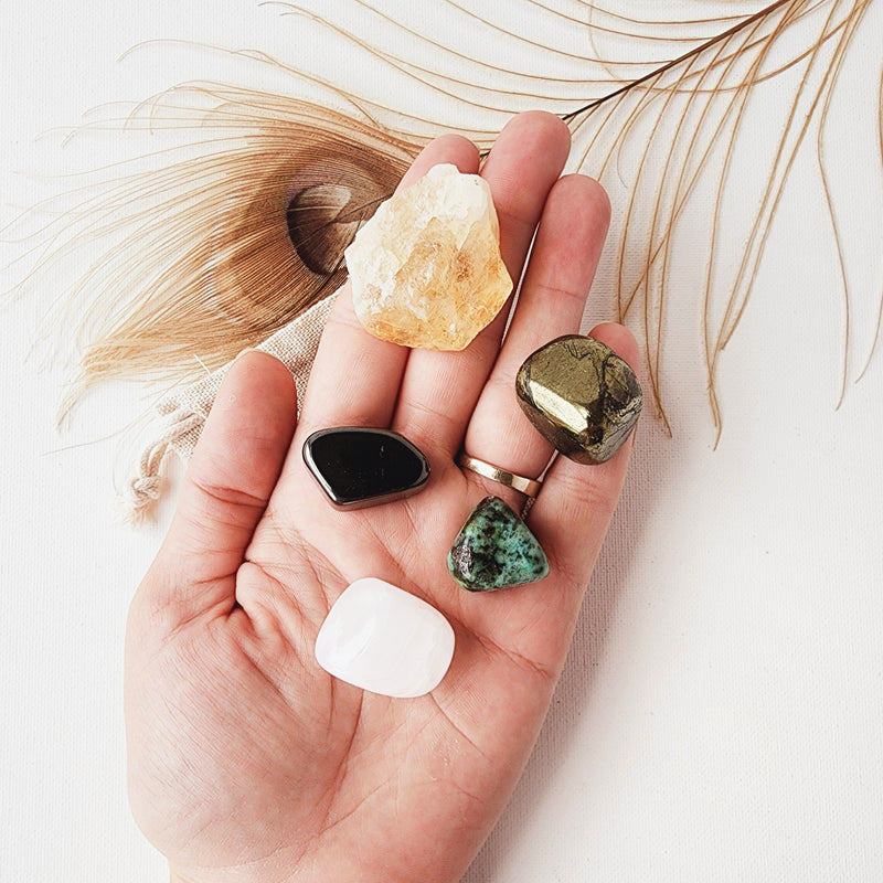 SELF-ESTEEM & SELF-WORTH crystal set for self-love, self-confidence and solar plexus chakra meditation. Citrine, Magnetic Hematite, African Turquoise, Pink Calcite, Chalcopyrite